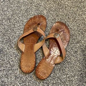 Tory Burch Classic Leather Flip Flops